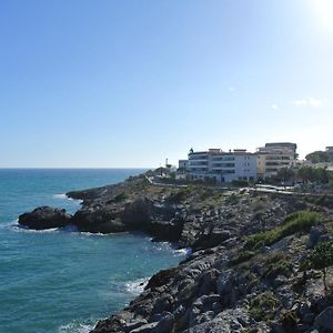 Apartamentos Danesp-Playa de les Amplaries Marina Dor- Frontales al Mar